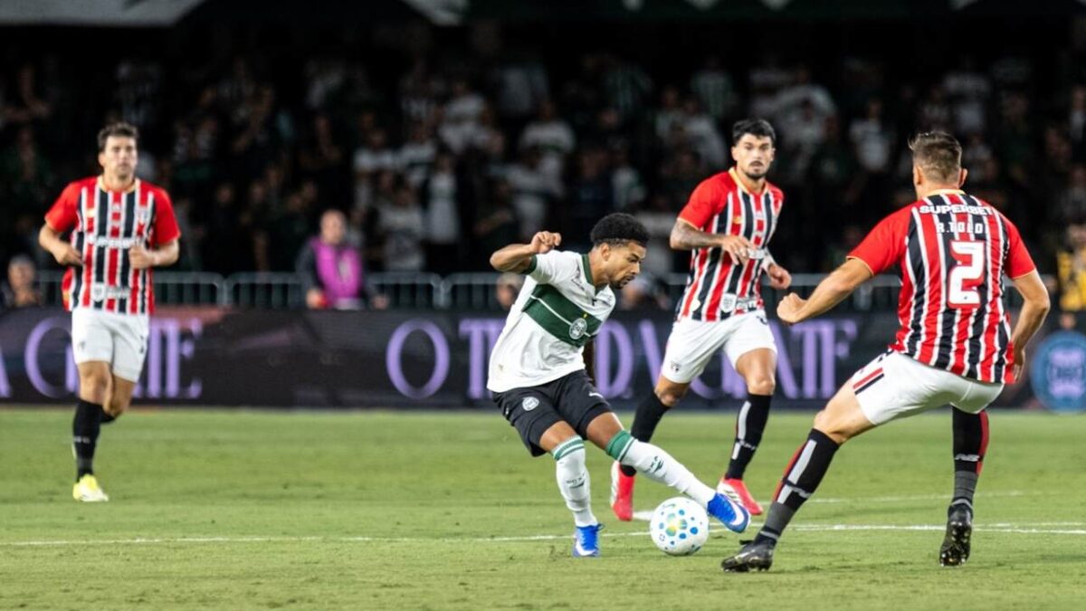 Imagem da noticia Com gol de Cauly, São Paulo vence o Coritiba no Brasileirão