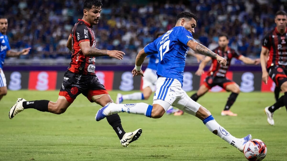 Imagem da noticia Cruzeiro faz gol no último lance, vence o Pouso Alegre e vai à final do Mineiro