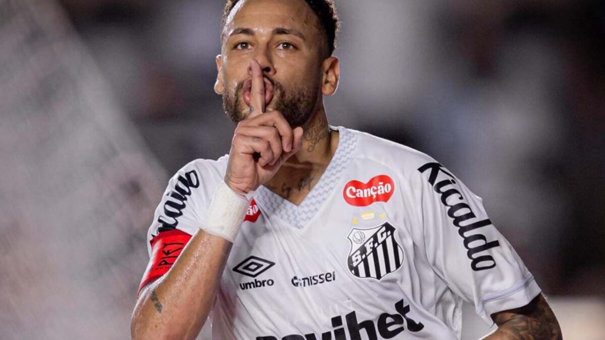 Imagem da noticia Neymar ironiza sobre críticas: "Um dia você é aposentado, no outro tem que ir para a Copa"