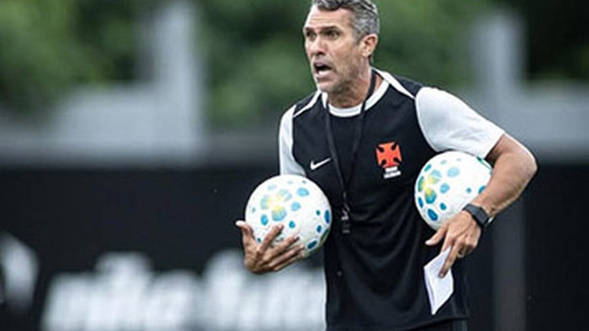 Imagem da noticia Sem técnico, Vasco vive pressão e luta contra Z4 mais uma vez