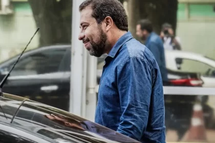 Uber notifica Boulos extrajudicialmente após declarações sobre corrupção