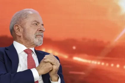 Lula fala sobre a guerra no Irã e o impacto nos preços dos combustíveis