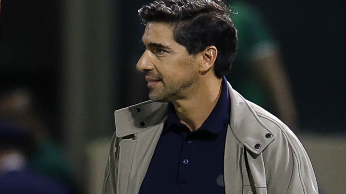 Imagem da noticia Abel destaca mérito do Palmeiras na classificação no Paulistão: "Fomos melhores"