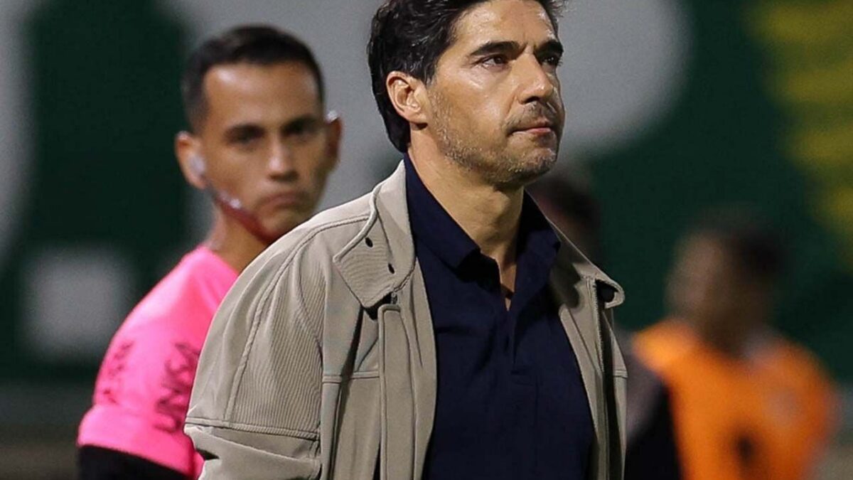 Imagem da noticia Abel Ferreira avalia que Palmeiras cumpriu missão: "Objetivo era ganhar vantagem"