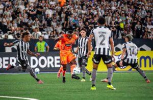 Imagem da noticia Botafogo é derrotado pelo Barcelona-EQU e está fora da Libertadores