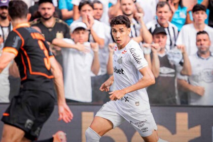 Imagem da noticia Com gols de Gabigol e Depay, Santos e Corinthians empatam na Vila