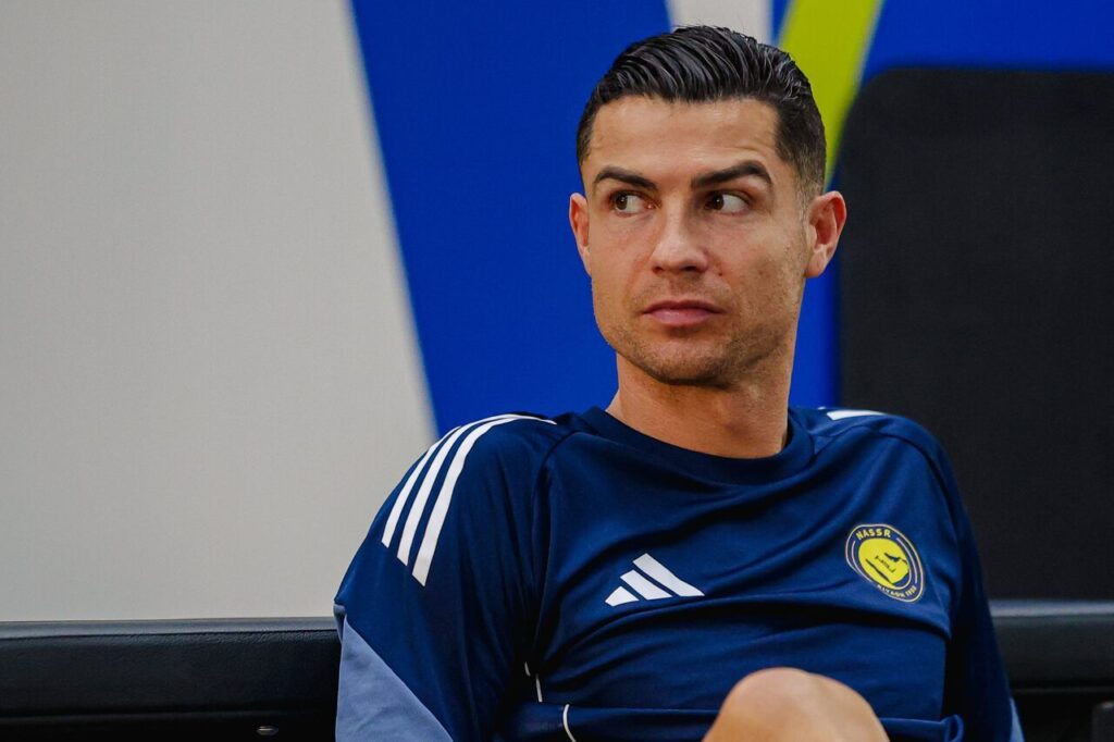 Imagem da noticia Cristiano Ronaldo sofre lesão na coxa e vira desfalque no Al-Nassr