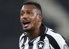 Imagem da noticia Edenilson reconhece crise no Botafogo após derrota para o Flamengo