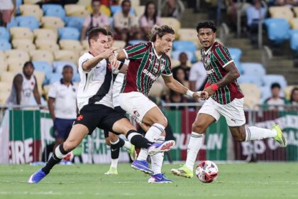 Imagem da noticia Em jogo intenso, Fluminense empata com Vasco e vai à final do Carioca