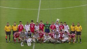 Imagem da noticia EUA e Irã fizeram "Jogo da Paz" com entrega de flores na Copa de 98