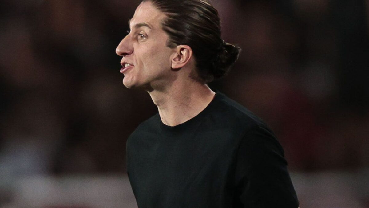 Imagem da noticia Filipe Luís é demitido do Flamengo