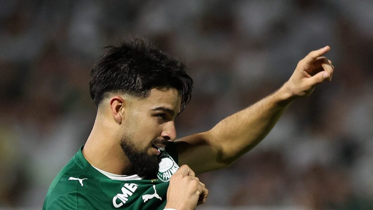 Imagem da noticia Flaco diz sonhar com Mundial, mas despista sobre permanência no Palmeiras