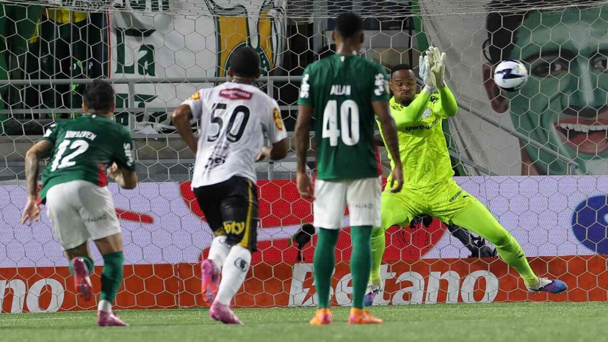 Imagem da noticia Herói do jogo de ida, Carlos Miguel valoriza vantagem do Palmeiras na final do Paulistão