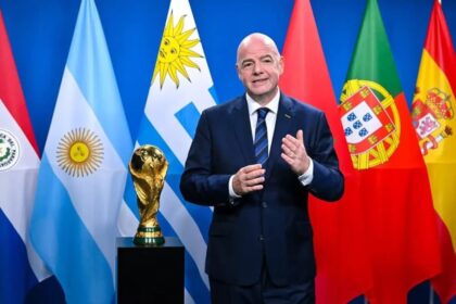 Imagem da noticia Infantino: "Se um jogador cobre a boca e diz algo racista, precisa ser expulso"