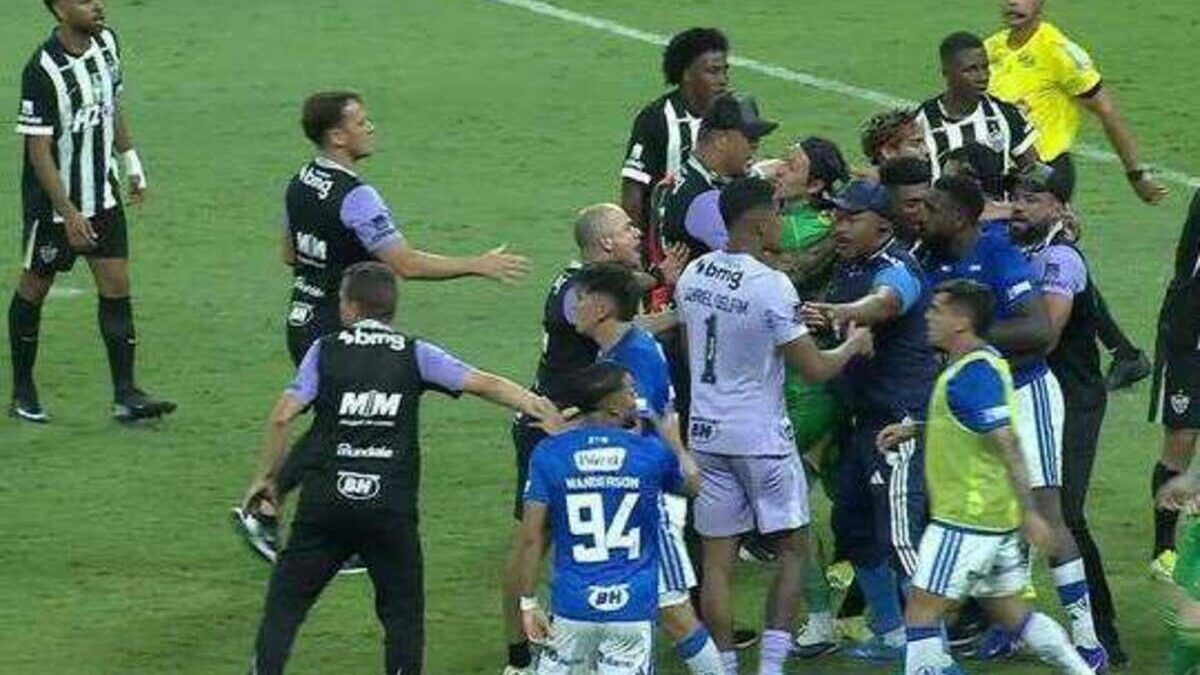 Imagem da noticia Kaio Jorge conquista primeiro título no profissional e revela desentendimento com Hulk
