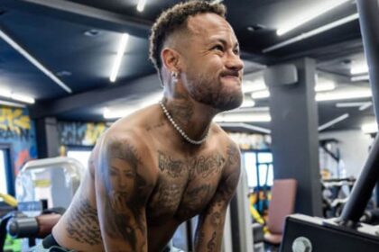 Imagem da noticia Neymar elogia Mbappé e abre o jogo sobre pressão no futebol brasileiro