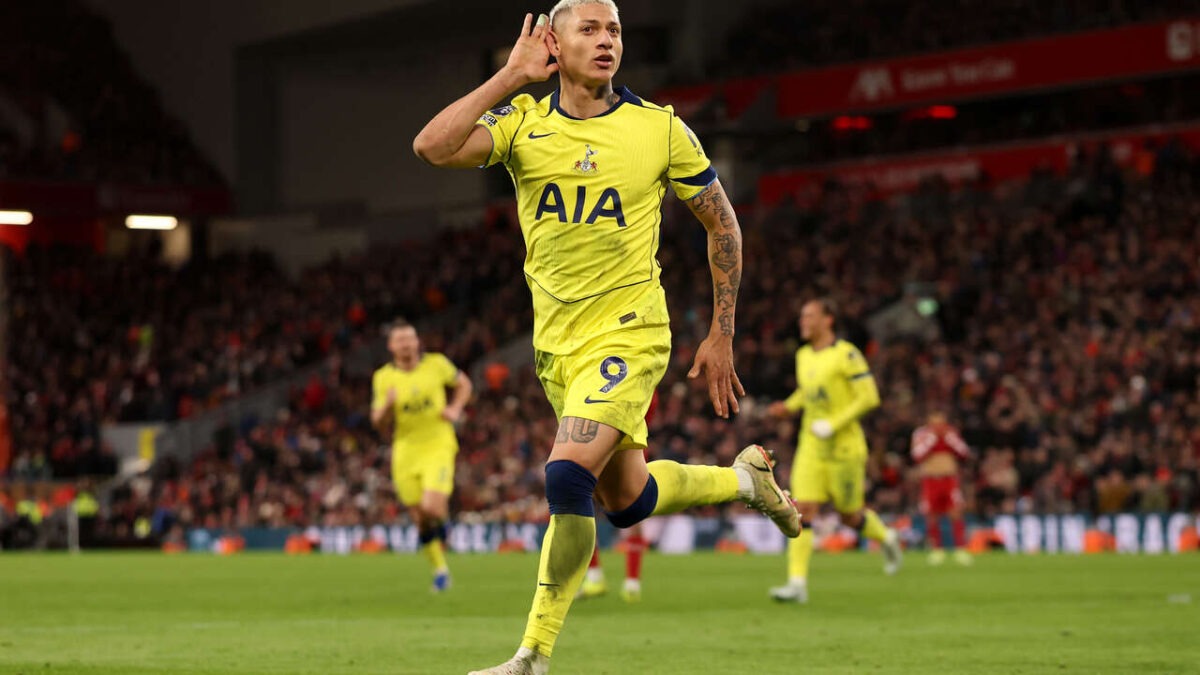 Imagem da noticia Richarlison marca no fim e salva o Tottenham da derrota para o Liverpool