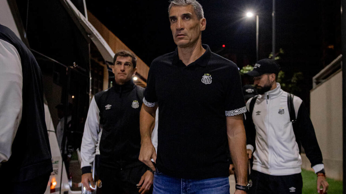 Imagem da noticia Santos avalia permanência de Vojvoda após empate com o Mirassol