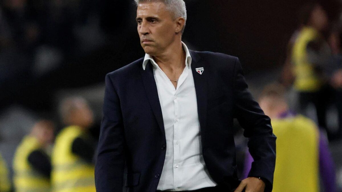 Imagem da noticia São Paulo demite técnico Hernán Crespo