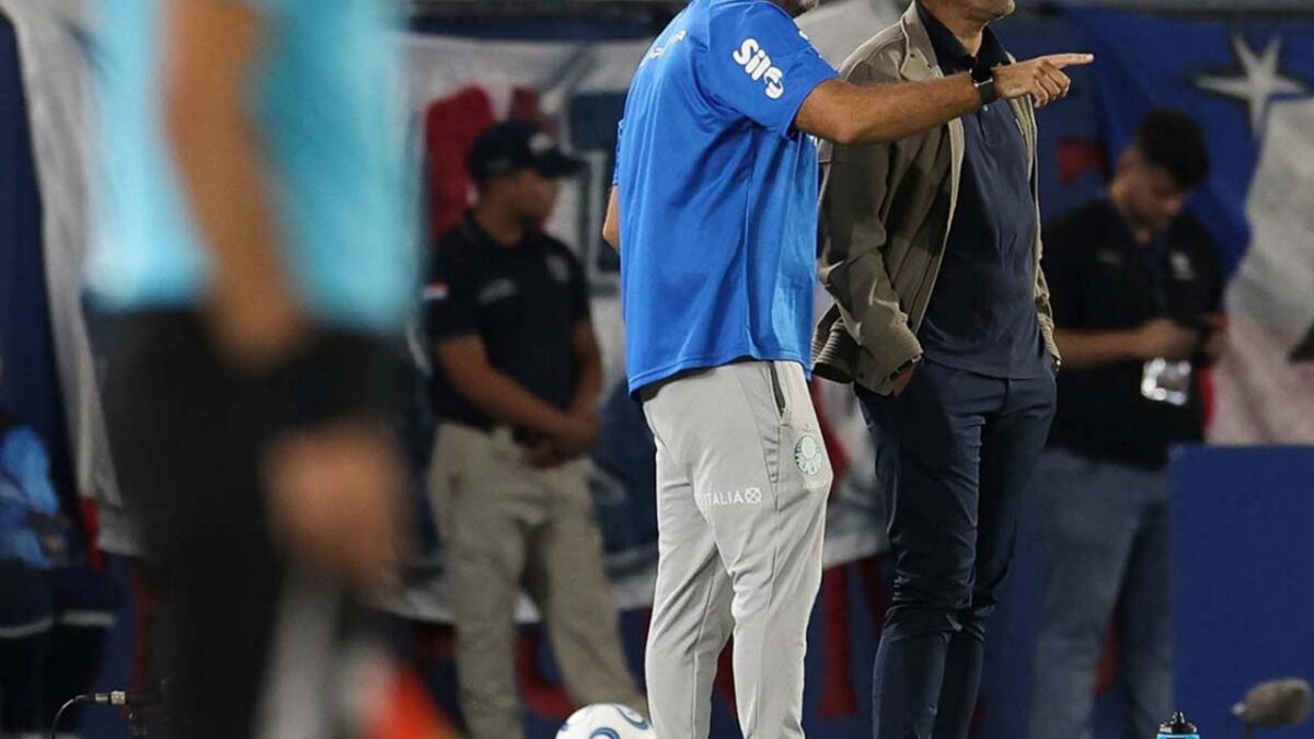 Imagem da noticia Abel lamenta chances desperdiçadas em empate do Palmeiras: ''Faltou o gol''