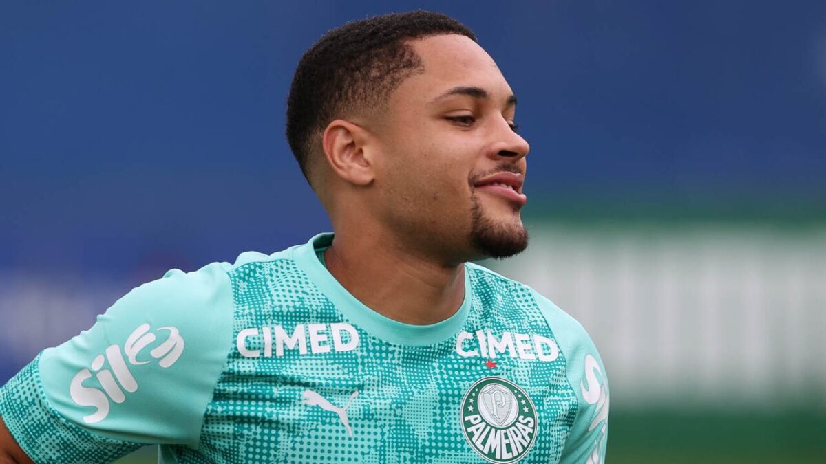 Imagem da noticia Abel quebra a cabeça para montar Palmeiras sem Vitor Roque