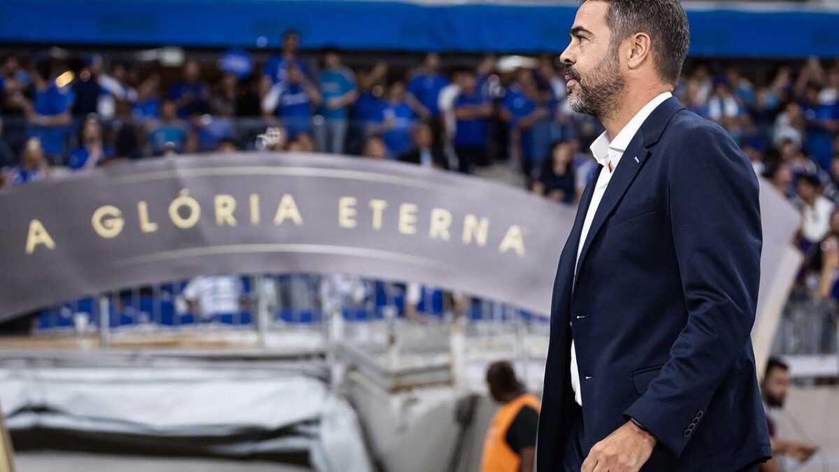 Imagem da noticia Artur Jorge estabelece marca inédita entre técnicos da era SAF no Cruzeiro
