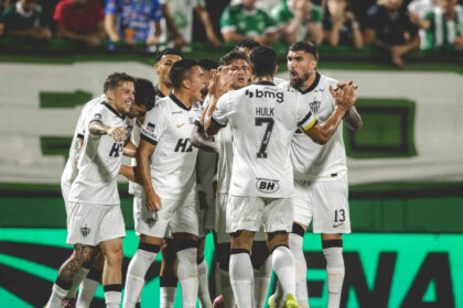 Imagem da noticia Atlético goleia Chapecoense e vence primeira como visitante no Brasileirão