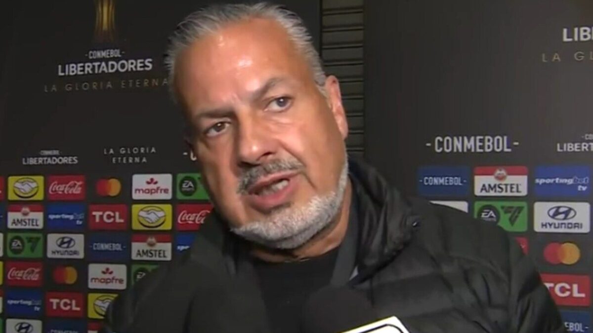 Imagem da noticia Boto acusa arbitragem de omissão e cita jogo "de guerra" para o Flamengo na Argentina
