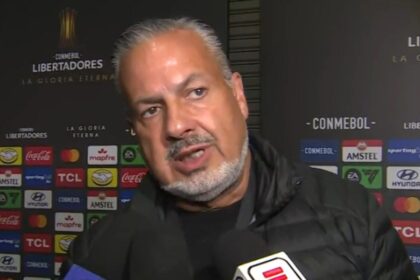 Imagem da noticia Boto acusa arbitragem de omissão e cita jogo "de guerra" para o Flamengo na Argentina