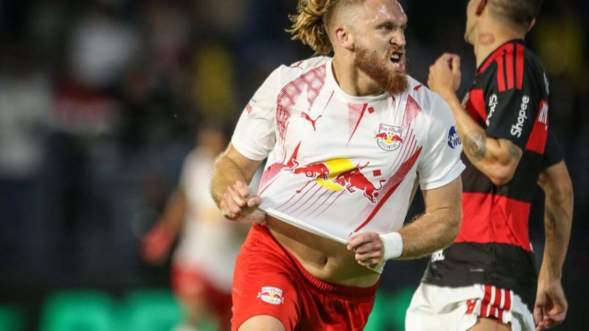 Imagem da noticia Bragantino atropela Flamengo e encerra invencibilidade de Jardim