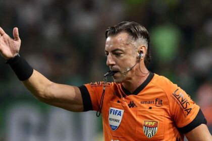 Imagem da noticia Brasil vai ter três árbitros na Copa do Mundo de 2026