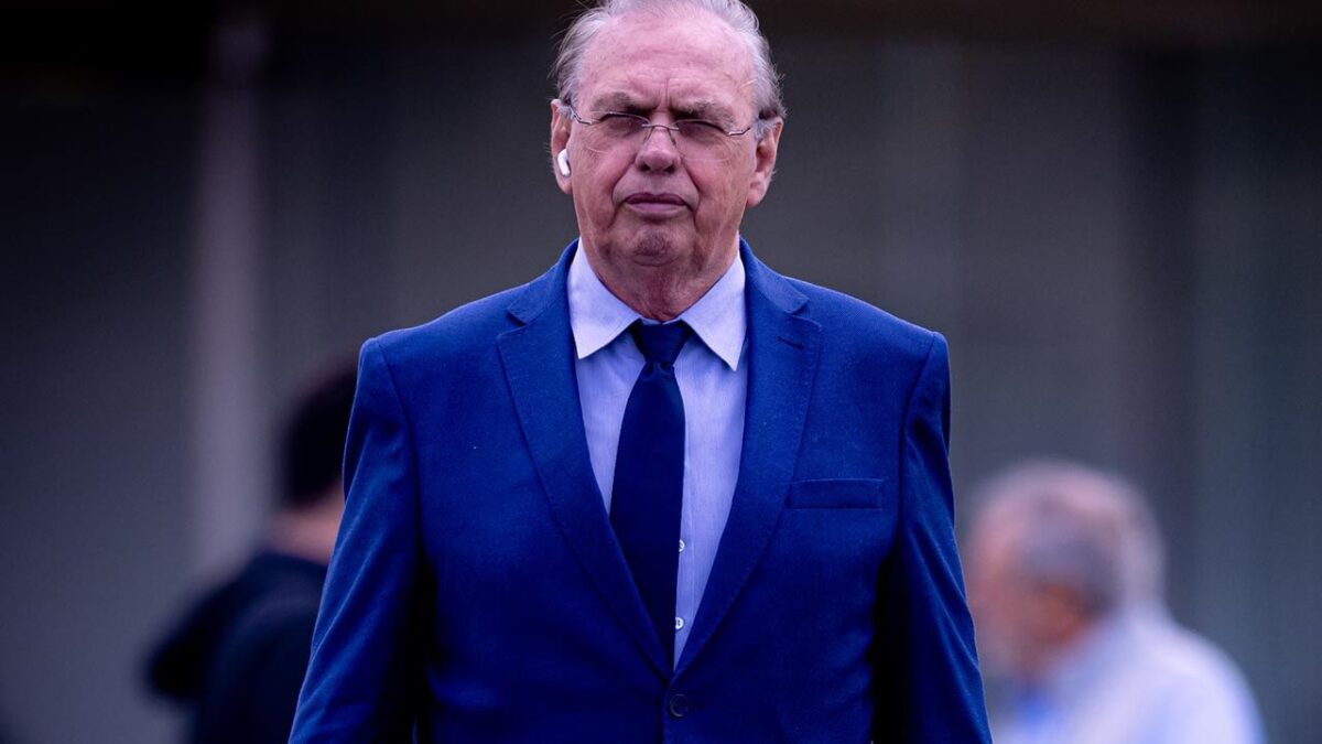 Imagem da noticia Corinthians recebe pedido de impeachment contra presidente Osmar Stabile