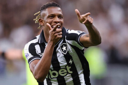 Imagem da noticia Danilo deve deixar o Botafogo após a Copa do Mundo