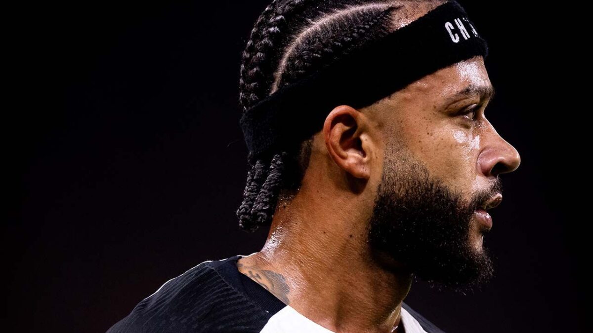 Imagem da noticia Depay está disposto a fazer ajuste em contrato com Corinthians, diz diretor