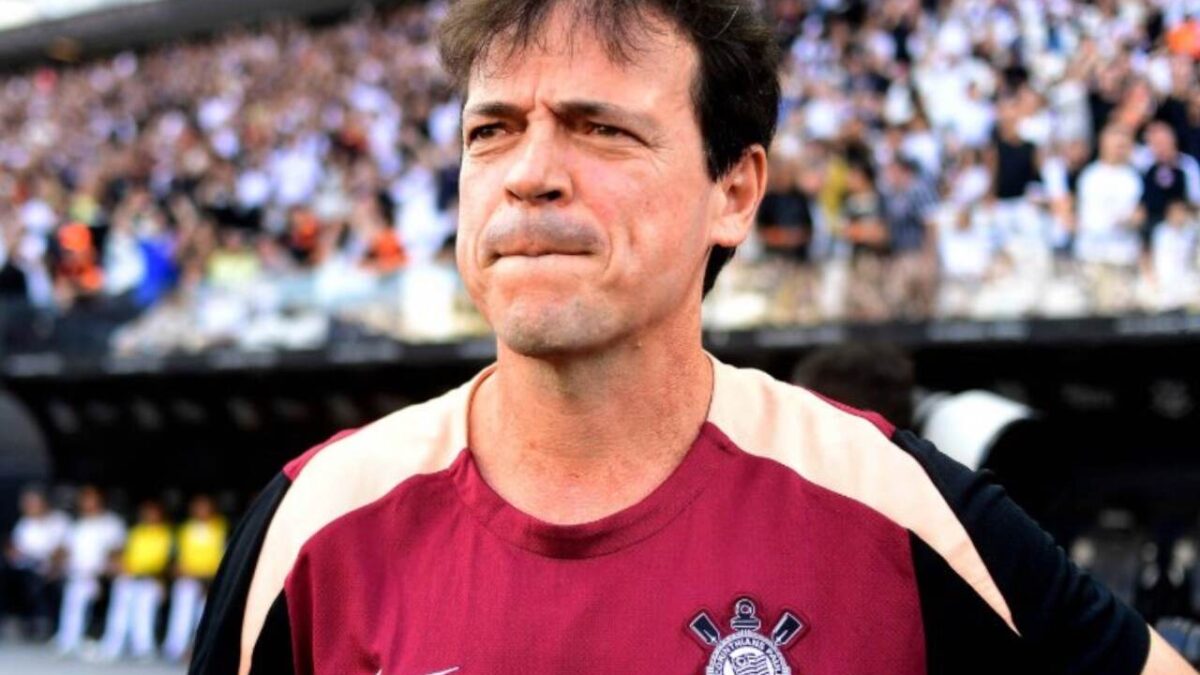 Imagem da noticia Diniz ressalta força mental do Corinthians em vitória: "Conseguiram resistir"