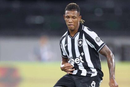 Imagem da noticia Empresários acionam Botafogo na Justiça por dívida por Danilo