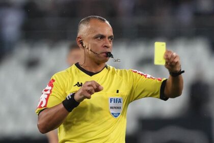 Imagem da noticia Fifa aprova mudança e cartões serão zerados em dois momentos na Copa