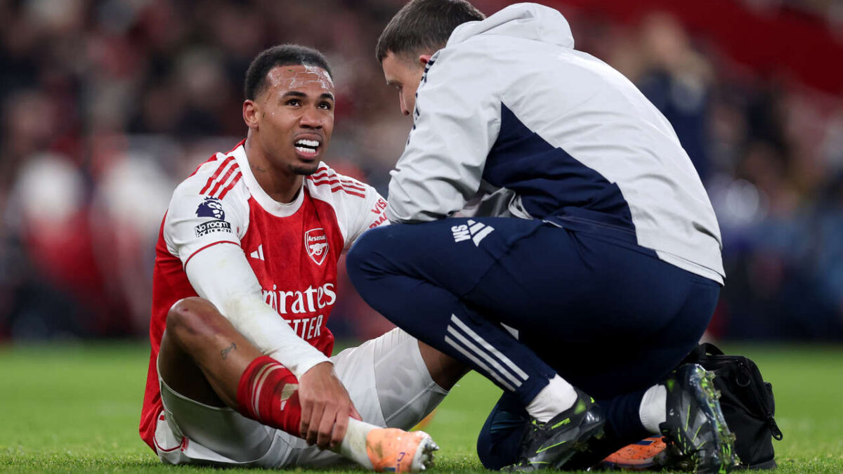 Imagem da noticia Gabriel Magalhães sai machucado em jogo do Arsenal e preocupa clube inglês