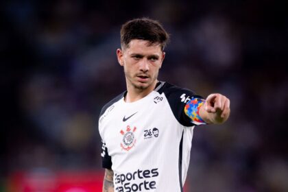 Imagem da noticia Garro pede reação imediata no Corinthians: "Não fomos o que o torcedor espera"