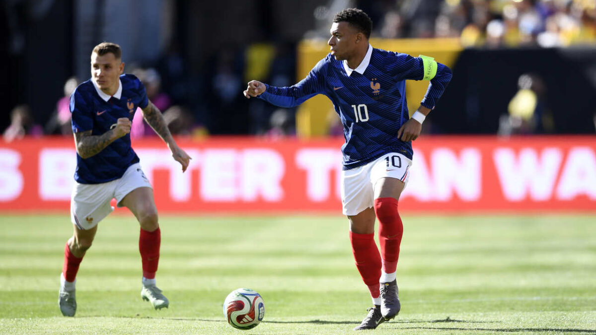 Imagem da noticia Mbappé revela que pensou em deixar a seleção francesa após sofrer racismo