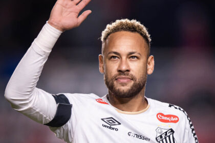 Imagem da noticia Neymar joga contra o Palmeiras? Santos ainda baterá o martelo sobre escalação