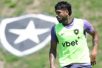 Imagem da noticia Palmeiras acerta contratação de Alexander Barboza, do Botafogo