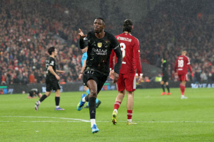 Imagem da noticia PSG vence o Liverpool em Anfield e avança à semifinal da Champions