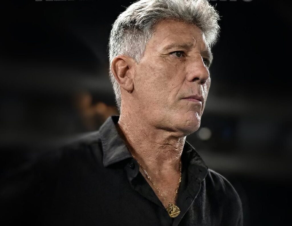 Imagem da noticia Renato destaca atuação do Vasco, mas reprova gol anulado: "VAR é complicado"