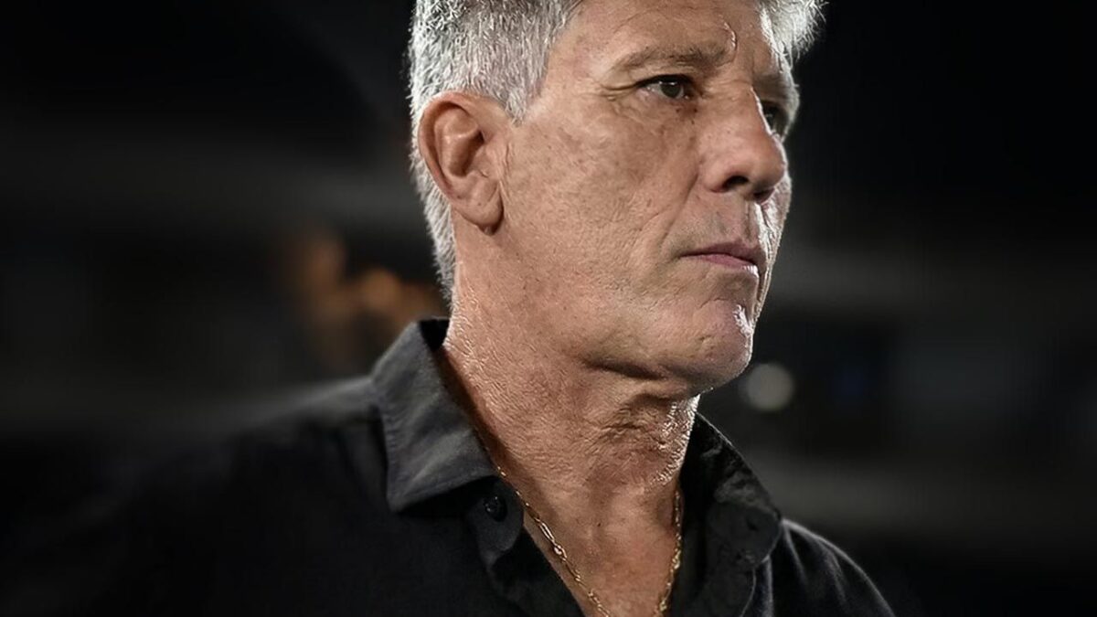 Imagem da noticia Renato destaca atuação do Vasco, mas reprova gol anulado: "VAR é complicado"