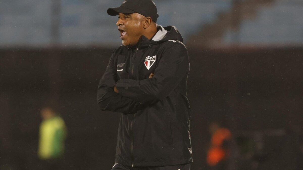 Imagem da noticia Roger aprova atuação do São Paulo na Sul-Americana: ''Equipe sólida''