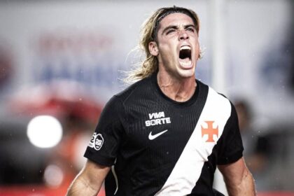 Imagem da noticia Spinelli celebra gols e destaca briga por titularidade no Vasco