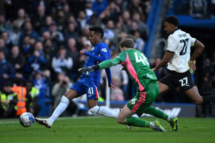 Imagem da noticia Técnico do Chelsea se derrete por Estêvão