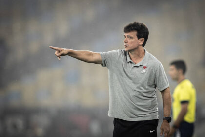 Imagem da noticia Vasco reencontra Fernando Diniz no comando de rival carrasco; entenda