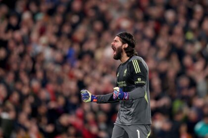 Imagem da noticia Ancelotti cita questão física de Alisson e escolha dos goleiros: "Privilegiamos a experiência"